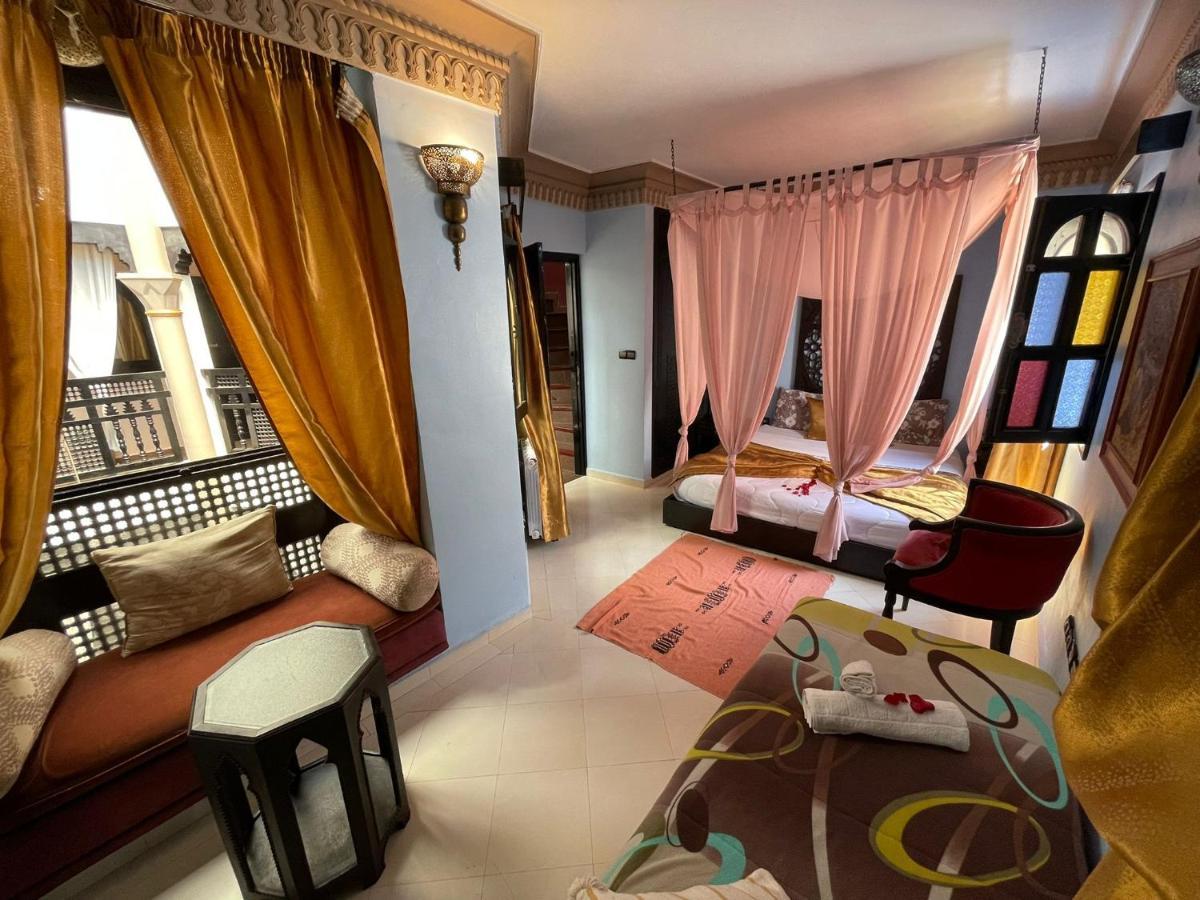 Riad 7 Pierres 에사우이라 외부 사진